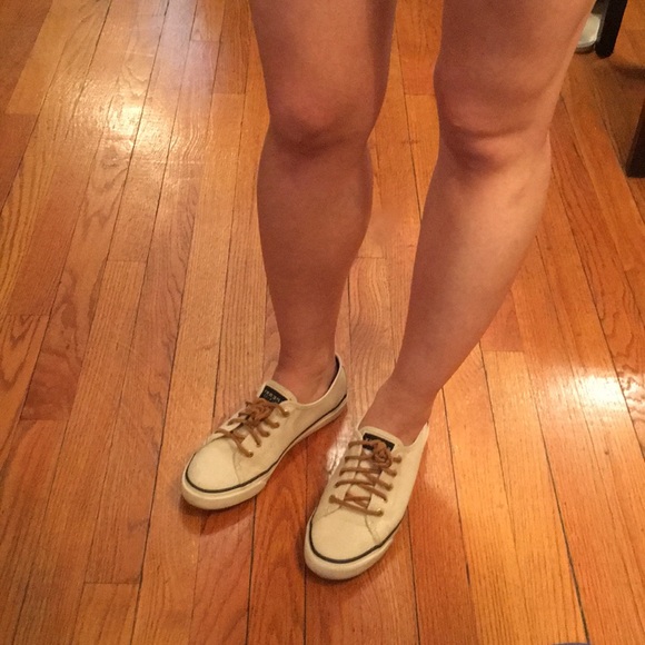 sperry top sider pier view